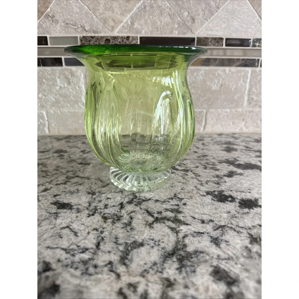 Vtg Avocado Green Glass Ribbed Scalloped Ftd Flower Vase 5.5